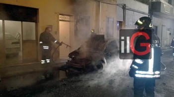 incendio auto via bologna 3