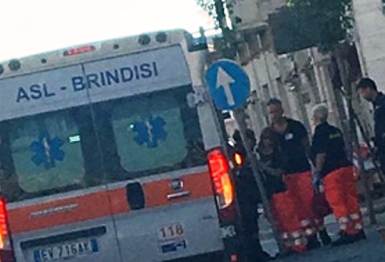ambulanza via brindisi polizia