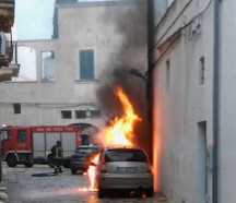 auto a fuoco mavaro