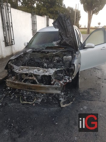 incendio auto via gramsci 4 dicembre 2019 2