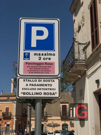 parcheggio rosa via roma - comune