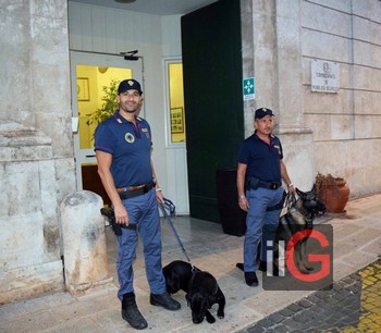 poliziotti cani antidroga