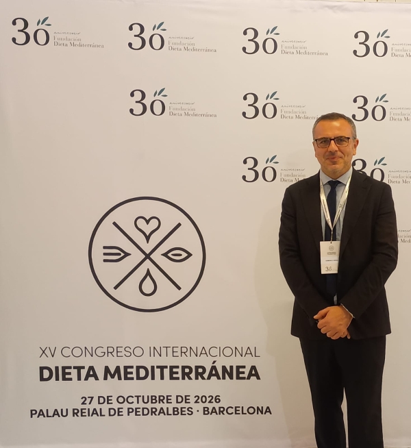 LA FONDAZIONE DIETA MEDITERRANEA SIGLA UN’IMPORTANTE COLLABORAZIONE INTERNAZIONALE AL XV CONGRESSO DI BARCELLONA