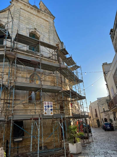 Mesagne. Al via il restauro della facciata di san Cosimo, ma l'interno resta non fruibile