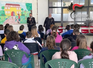 I Carabinieri incontrano gli studenti di Mesagne