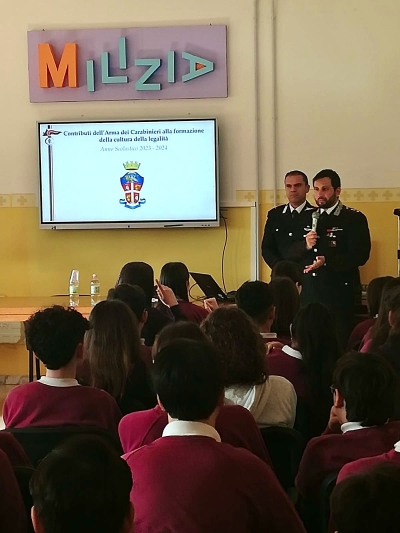 I Carabinieri di Oria incontrano gli studenti