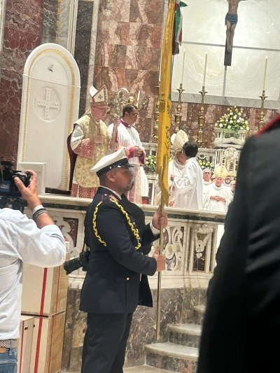 Il cardinale Pietro Parolin durante la celebrazione nella Cattedrale di oria