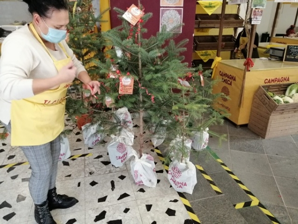 NATALE: COLDIRETTI PUGLIA, NIENTE REGALI PER 4 PUGLIESI SU 10