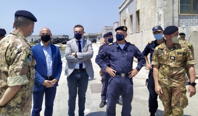 Delegazione M5S visita base operativa del San Marco