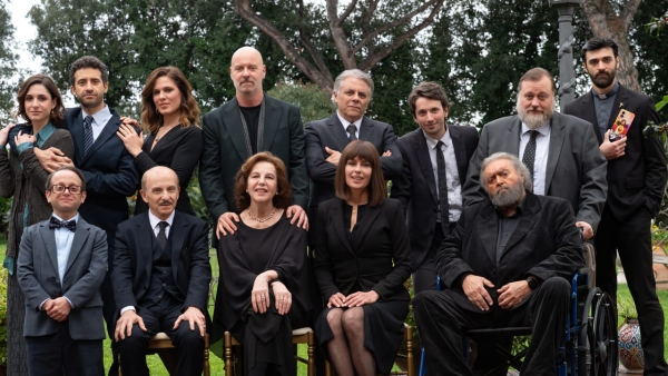 “Un tranquillo funerale di famiglia”, la commedia di Massimiliano Bruno arriva a Palazzo Roma