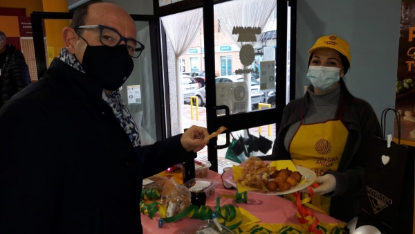 Carnevale: Coldiretti Puglia, chiacchiere fai da te in 1 casa su 2