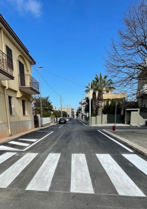 Nuovo asfalto e segnaletica orizzontale rifatta per strade più sicure e più moderne