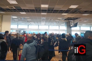 Pugliesi ancora bloccati in aeroporto per il volo in ritardo Bari Vienna