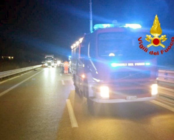 Mesagne. Incidente sulla Statale 7 all’uscita per San Donaci, intervengono vigili del fuoco e 118