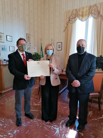 Al prefetto Bellantoni il diploma dell’Accademia Virgiliana  di Mantova, quale socio onorario  “pro tempore muneris”