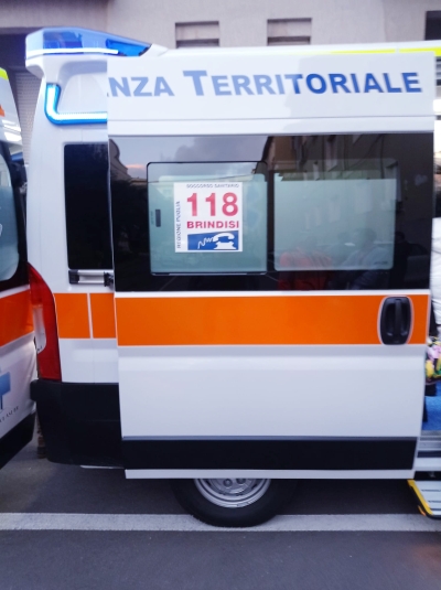 Violento scontro alle porte di Ostuni: due finanzieri in ospedale dopo l’impatto con un pick-up
